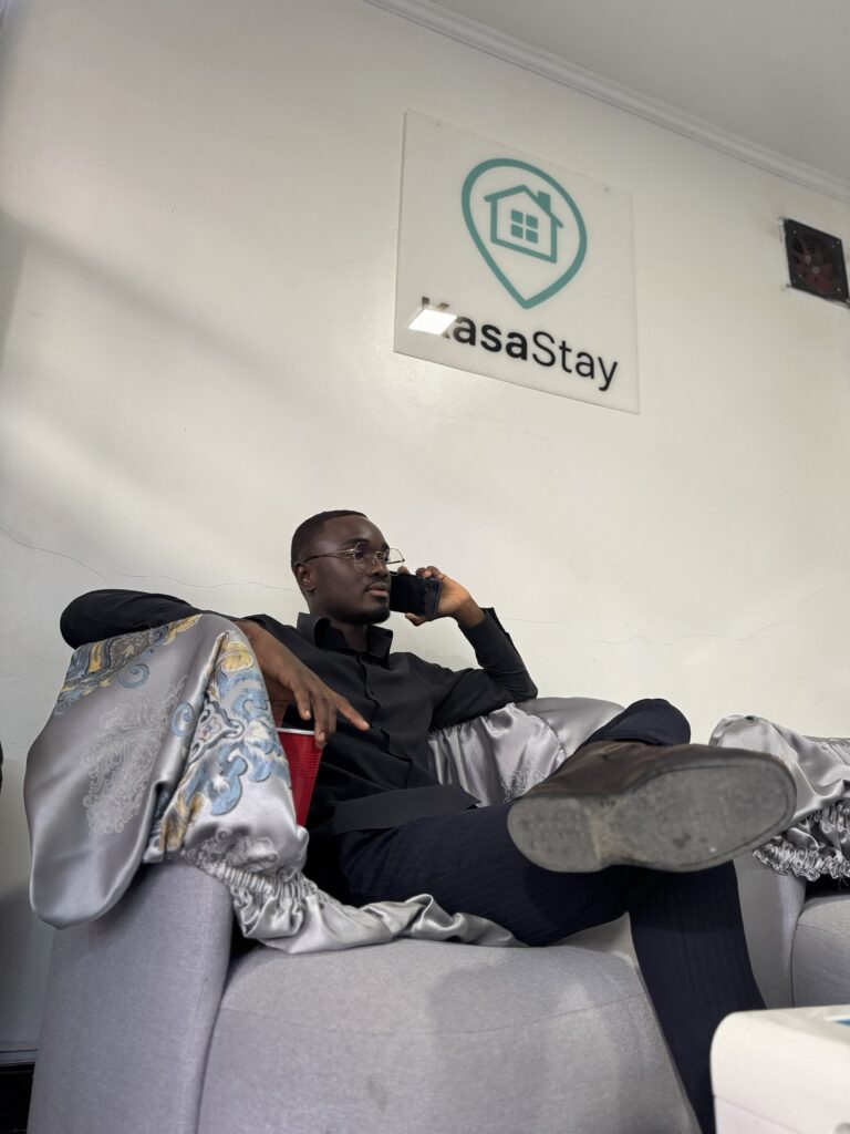 souffrir jeune pour vivre heureux adulte — ABANDA Camille auteur et expert marketing digital