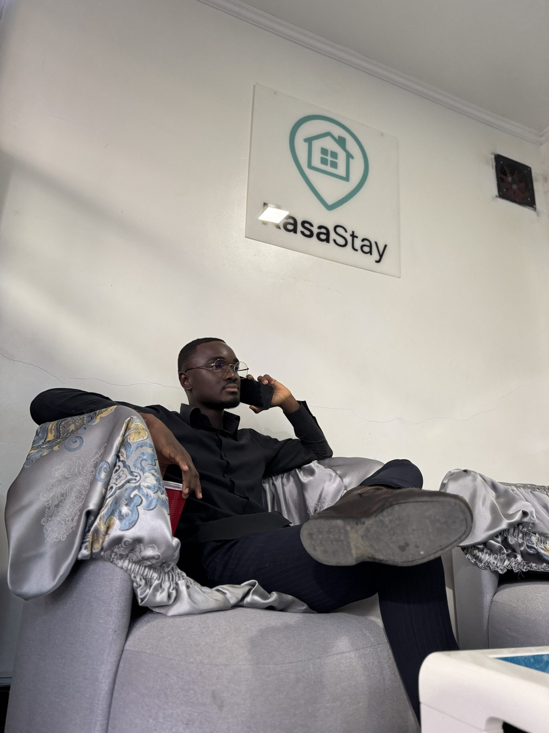 souffrir jeune pour vivre heureux adulte — ABANDA Camille auteur et expert marketing digital