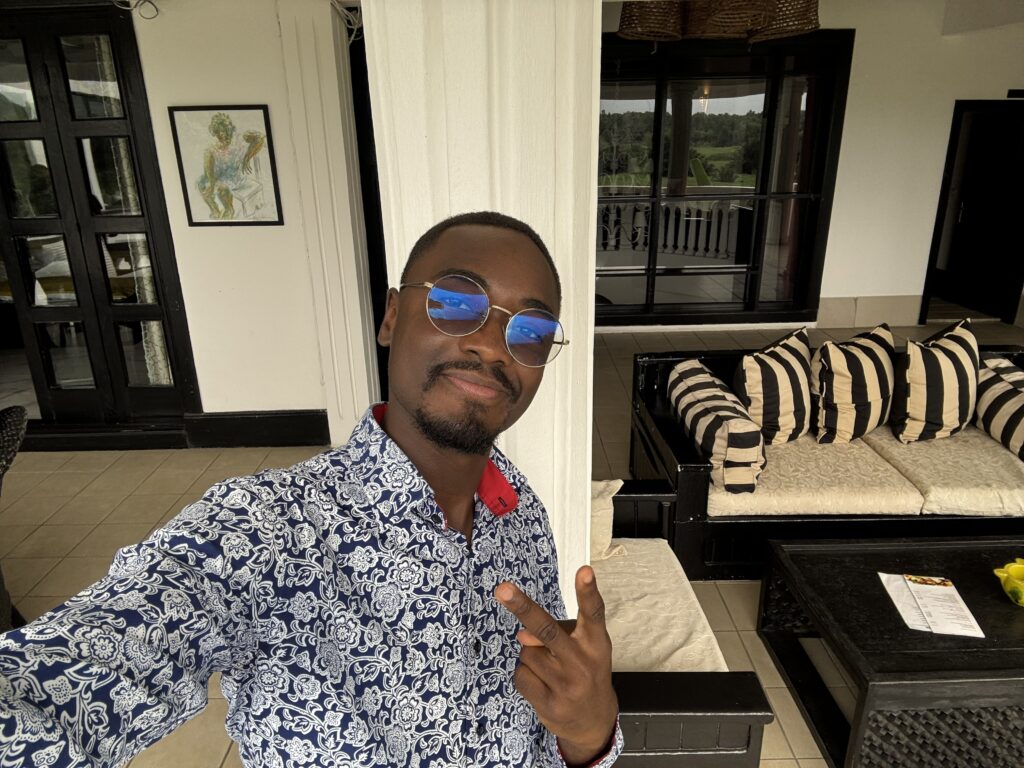 La Solitude dans l'Entrepreneuriat : 7 Vérités Brutales que Tout Jeune Entrepreneur Doit Connaître ABANDA Camille